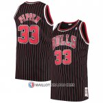 Maillot Chicago Bulls Scottie Pippen NO 33 Mitchell & Ness 1996-97 Noir